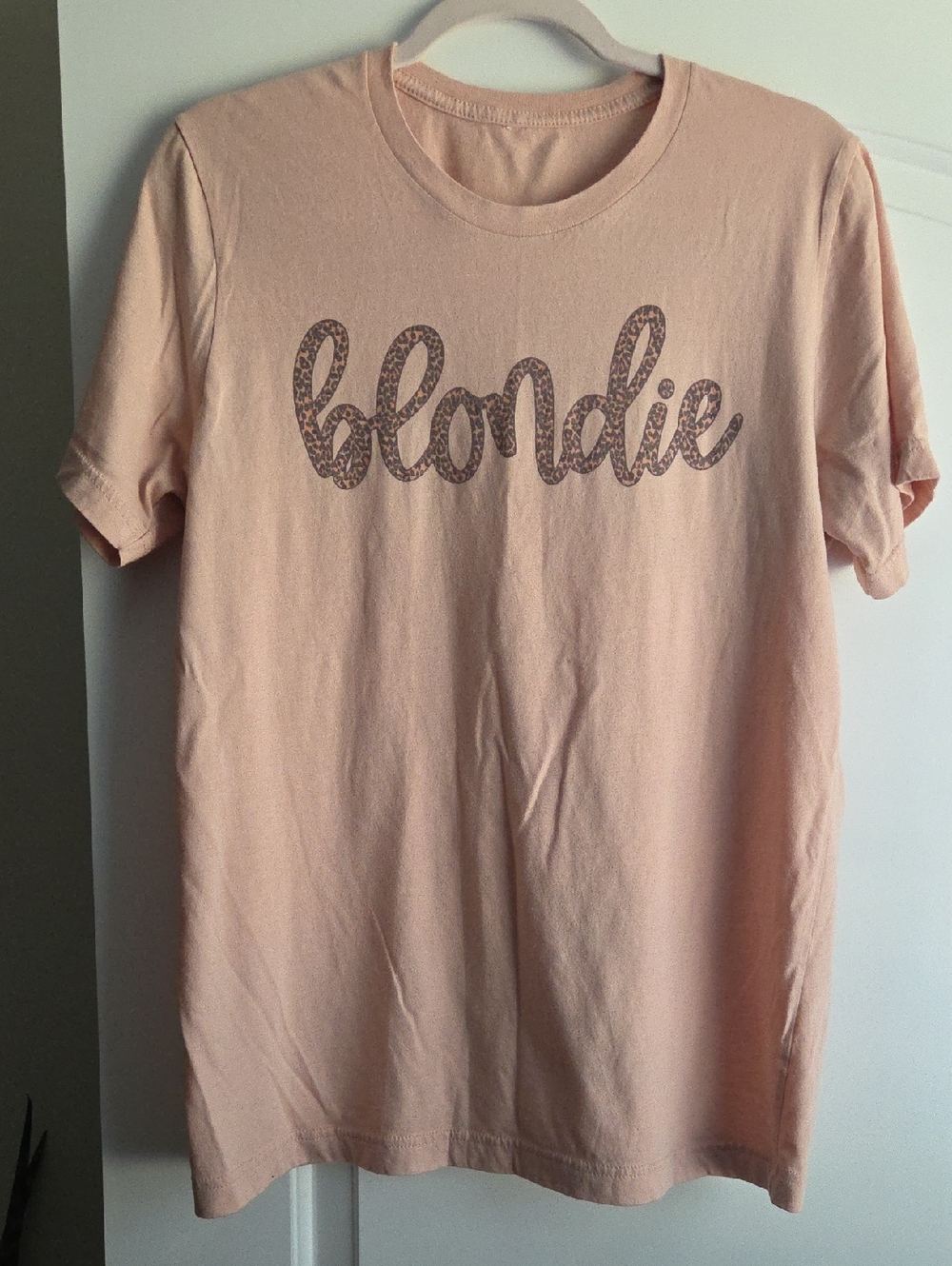 Blondie Graphic Tee - Peach Pink Leopard Script